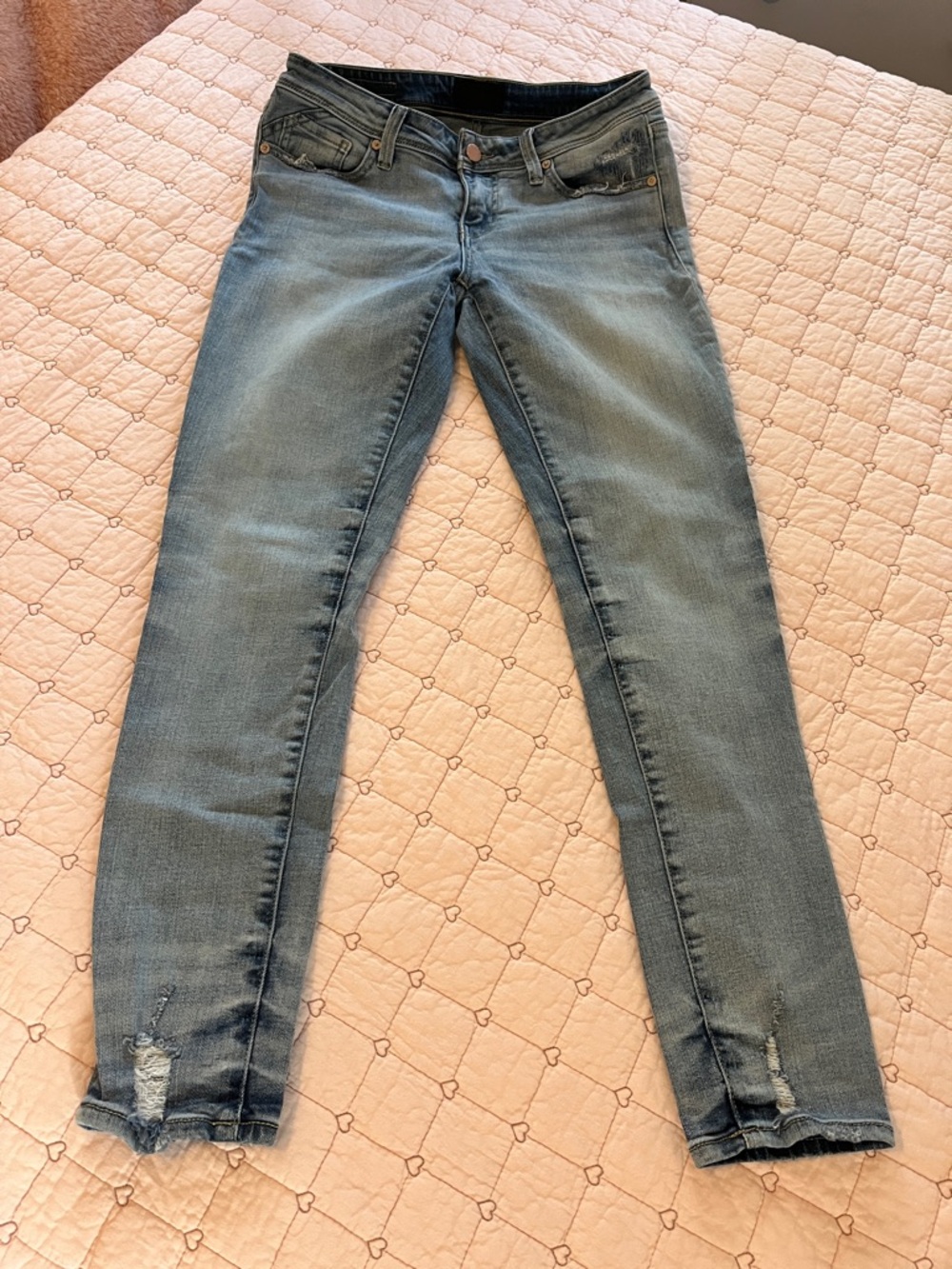 Buckle Women's Light Wash Skinny Jeans